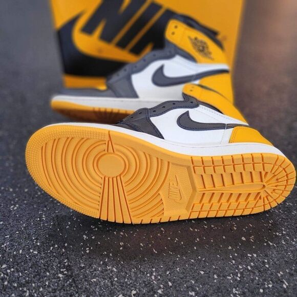 Nike Air Jordan 1 Retro High OG Taxi Yellow Toe 555088-711 MEN SZ 9 - Picture 6 of 7